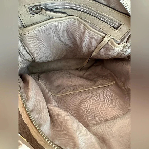 Michael Kors quilted backpack - Picture 8 of 15